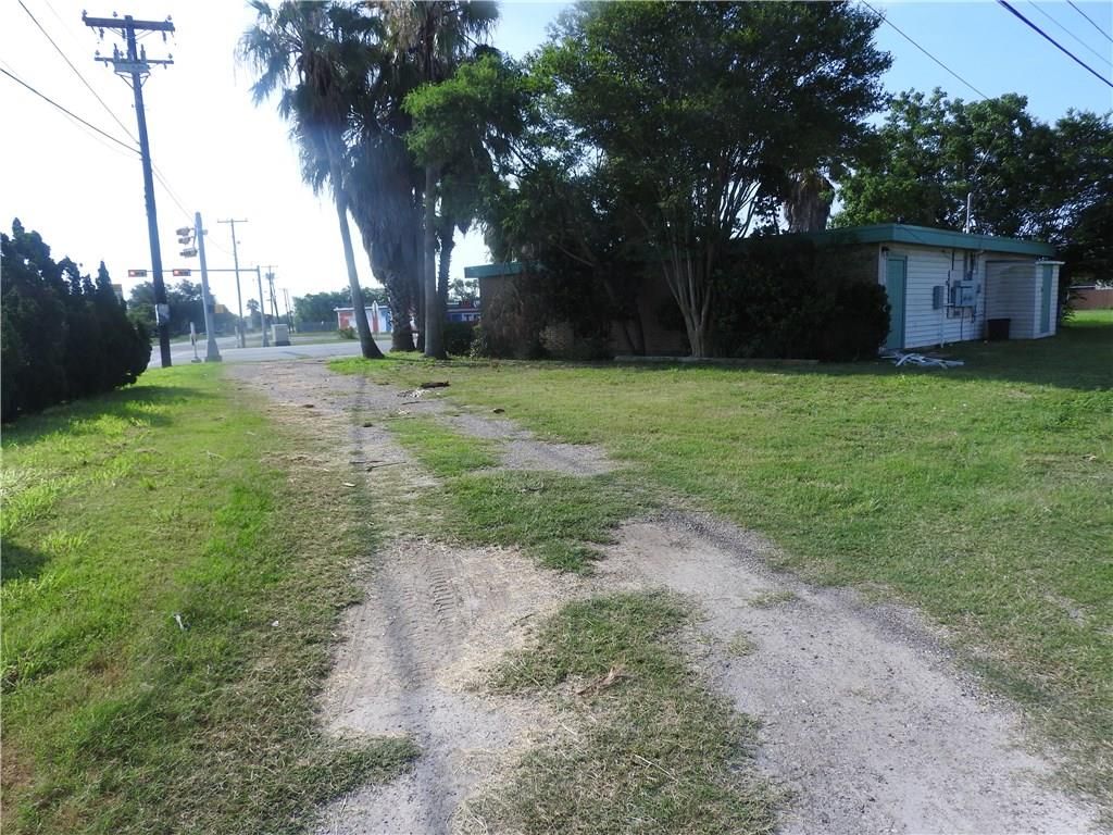 2667 Main St, Ingleside, TX 78362